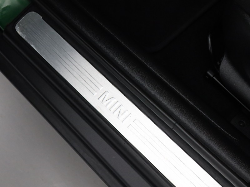 2024 (73) MINI HATCHBACK 1.5 Cooper Classic Premium 5dr 5071167