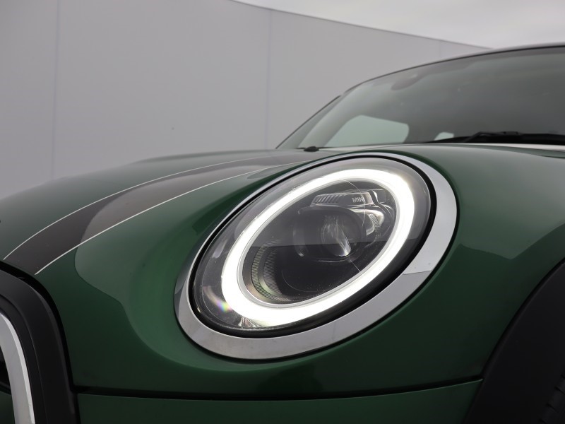 2024 (73) MINI HATCHBACK 1.5 Cooper Classic Premium 5dr 5071156