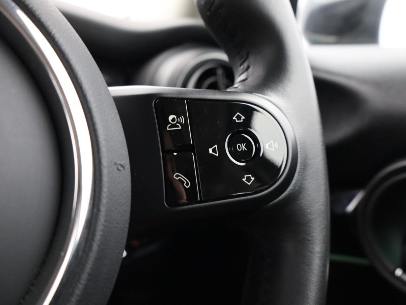 2024 (73) MINI HATCHBACK 1.5 Cooper Classic Premium 5dr 5071193