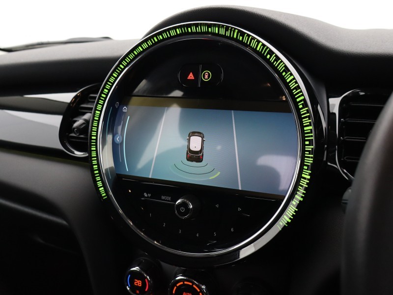 2024 (73) MINI HATCHBACK 1.5 Cooper Classic Premium 5dr 5071175