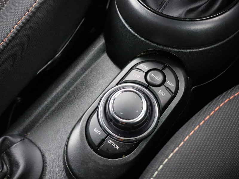 2024 (73) MINI HATCHBACK 1.5 Cooper Classic Premium 5dr 5071190