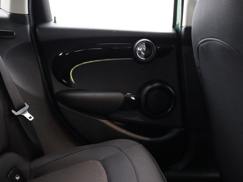 2024 (73) MINI HATCHBACK 1.5 Cooper Classic Premium 5dr 5071168