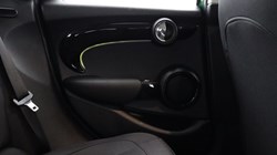 2024 (73) MINI HATCHBACK 1.5 Cooper Classic Premium 5dr 5071168