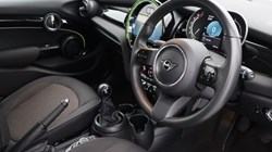 2024 (73) MINI HATCHBACK 1.5 Cooper Classic Premium 5dr 5071164