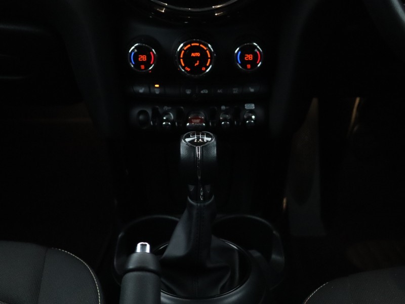 2024 (73) MINI HATCHBACK 1.5 Cooper Classic Premium 5dr 5071174