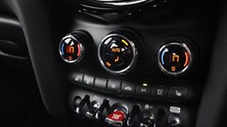2022 (72) MINI HATCHBACK 1.5 Cooper Exclusive 5dr Auto 5194125