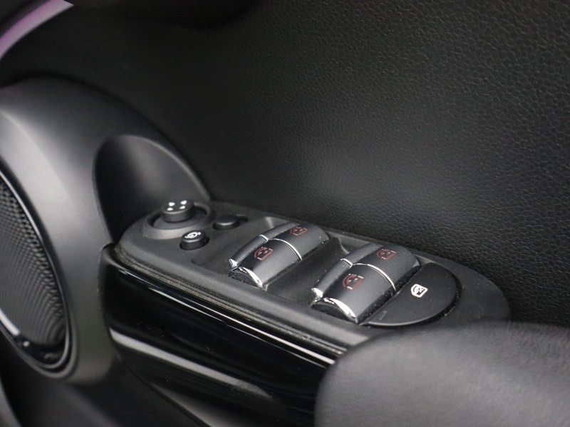 2022 (72) MINI HATCHBACK 1.5 Cooper Exclusive 5dr Auto 5194103