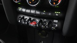 2022 (72) MINI HATCHBACK 1.5 Cooper Exclusive 5dr Auto 5194126