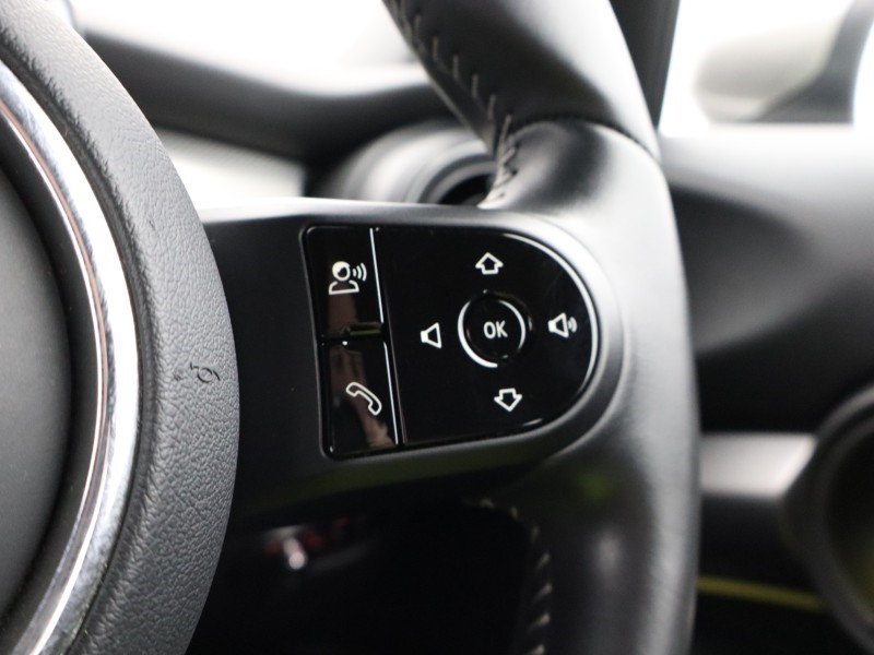 2022 (72) MINI HATCHBACK 1.5 Cooper Exclusive 5dr Auto 5194138