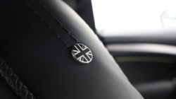 2022 (72) MINI HATCHBACK 1.5 Cooper Exclusive 5dr Auto 5194117