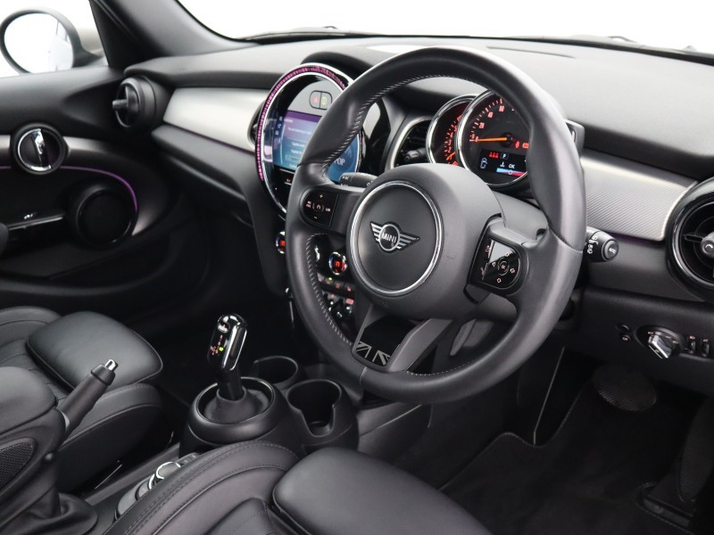 2022 (72) MINI HATCHBACK 1.5 Cooper Exclusive 5dr Auto 5194101