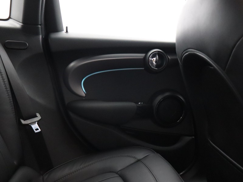 2022 (72) MINI HATCHBACK 1.5 Cooper Exclusive 5dr Auto 5194099