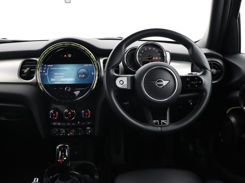 2022 (72) MINI HATCHBACK 1.5 Cooper Exclusive 5dr Auto 5194110