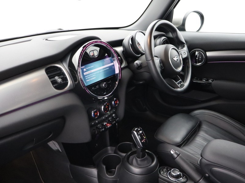 2022 (72) MINI HATCHBACK 1.5 Cooper Exclusive 5dr Auto 5194107