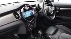 2022 (72) MINI HATCHBACK 1.5 Cooper Exclusive 5dr Auto 5194107