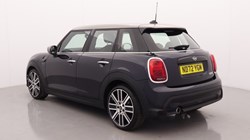 2022 (72) MINI HATCHBACK 1.5 Cooper Exclusive 5dr Auto 5194081