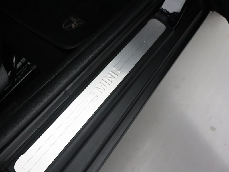 2022 (72) MINI HATCHBACK 1.5 Cooper Exclusive 5dr Auto 5194106