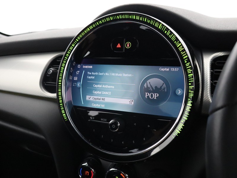 2022 (72) MINI HATCHBACK 1.5 Cooper Exclusive 5dr Auto 5194123