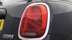 2022 (72) MINI HATCHBACK 1.5 Cooper Exclusive 5dr Auto 5194085