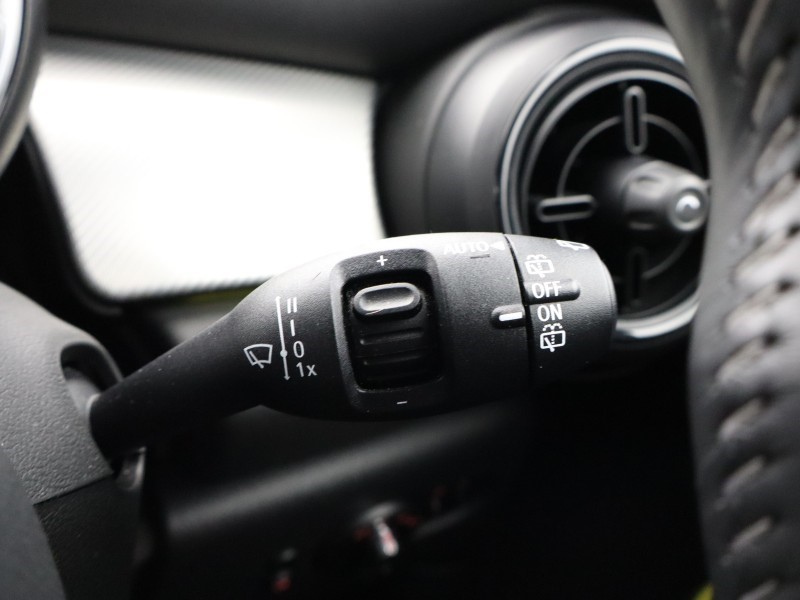 2022 (72) MINI HATCHBACK 1.5 Cooper Exclusive 5dr Auto 5194139