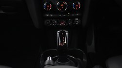 2022 (72) MINI HATCHBACK 1.5 Cooper Exclusive 5dr Auto 5194113