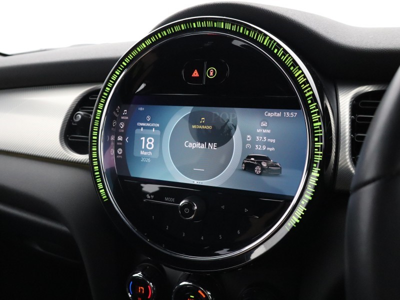 2022 (72) MINI HATCHBACK 1.5 Cooper Exclusive 5dr Auto 5194121