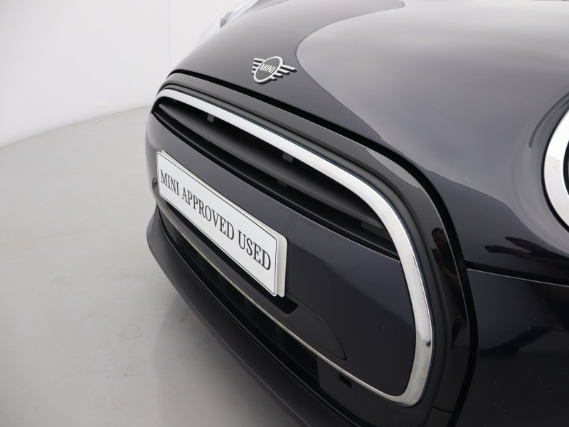 2022 (72) MINI HATCHBACK 1.5 Cooper Exclusive 5dr Auto 5194094