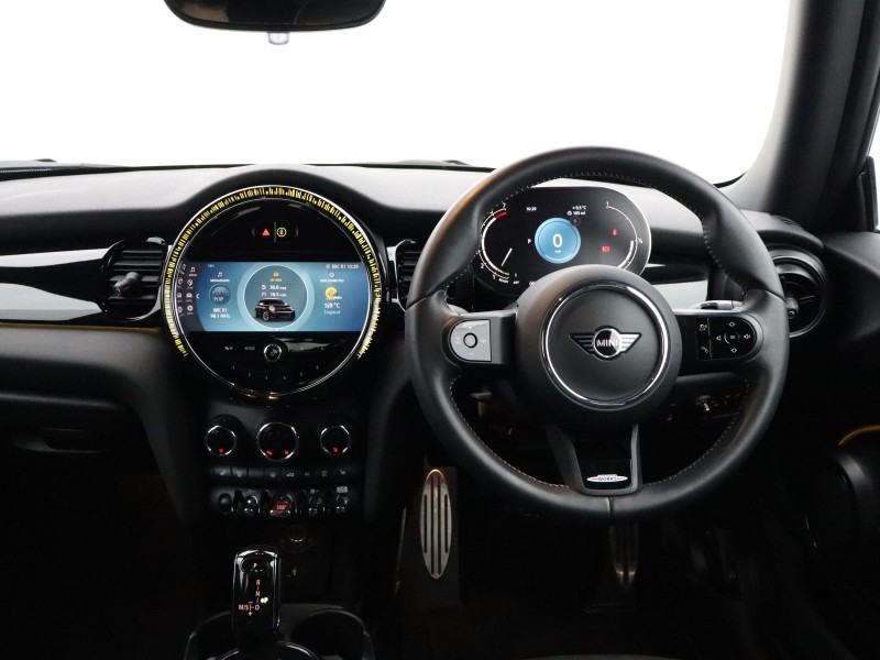 2024 (73) MINI HATCHBACK 1.5 Cooper Sport Premium 3dr Auto 5037885