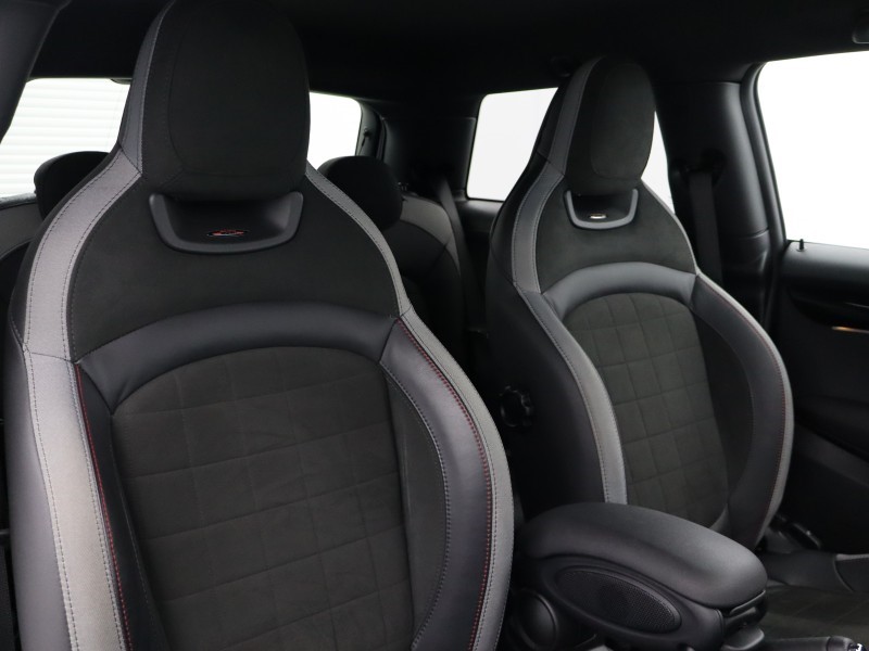 2024 (73) MINI HATCHBACK 1.5 Cooper Sport Premium 3dr Auto 5037882