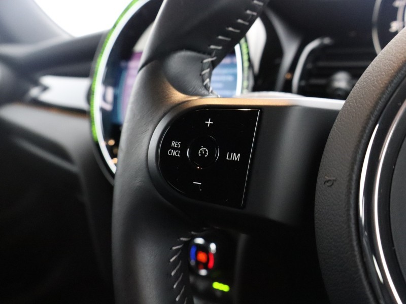 2024 (73) MINI HATCHBACK 1.5 Cooper Sport Premium 3dr Auto 5037911