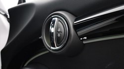 2024 (73) MINI HATCHBACK 1.5 Cooper Sport Premium 3dr Auto 5037876