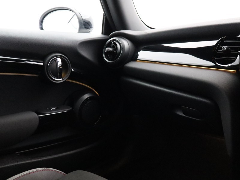 2024 (73) MINI HATCHBACK 1.5 Cooper Sport Premium 3dr Auto 5037889