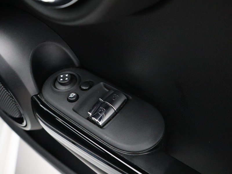 2024 (73) MINI HATCHBACK 1.5 Cooper Sport Premium 3dr Auto 5037877