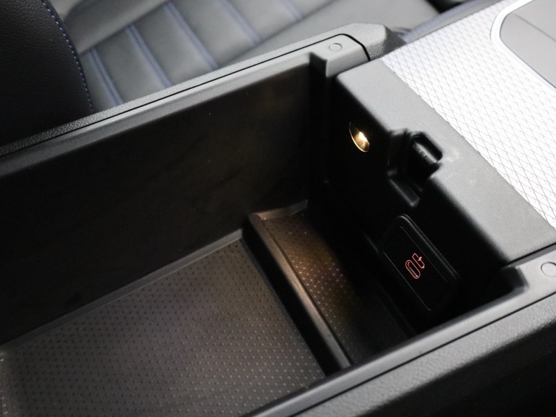 2023 (73) BMW 3 SERIES 320i M Sport 4dr Step Auto 5183428