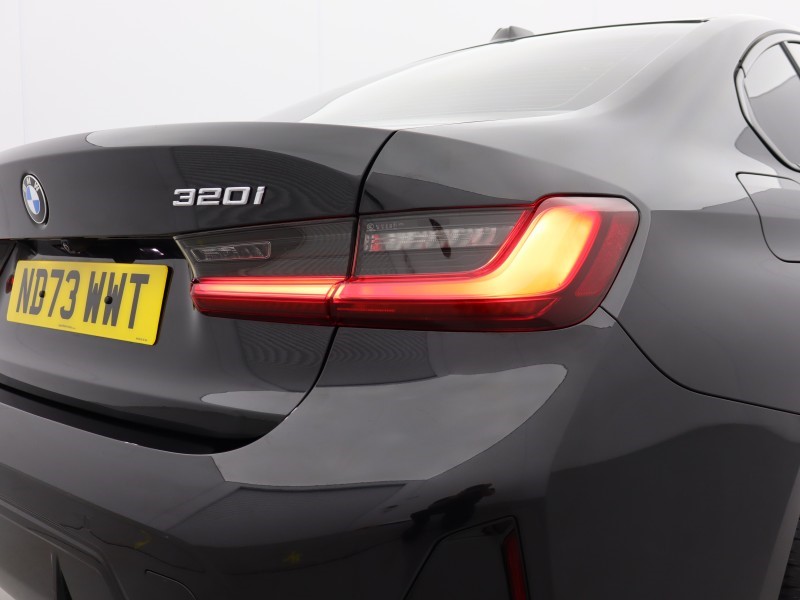 2023 (73) BMW 3 SERIES 320i M Sport 4dr Step Auto 5183365