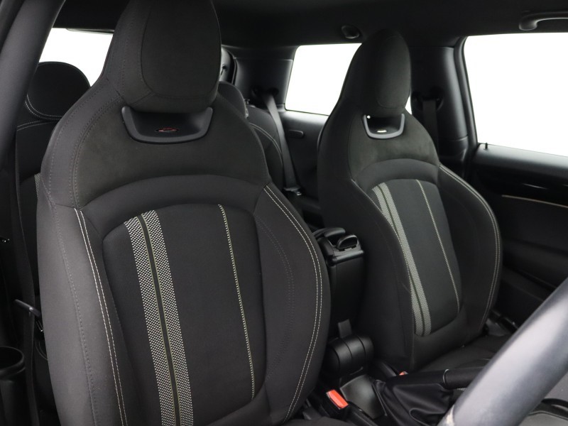 2023 (23) MINI HATCHBACK 2.0 Cooper S Sport Premium 3dr Auto 5127417