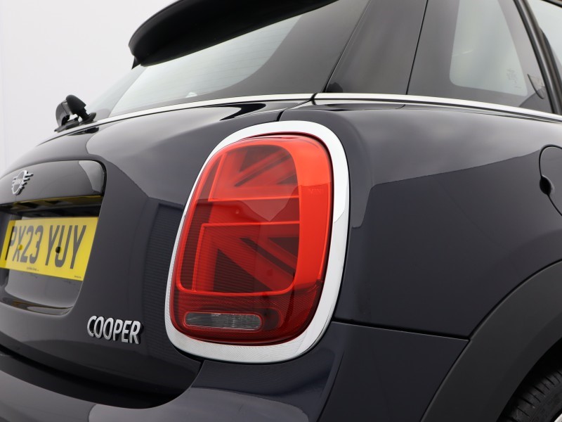2023 (23) MINI HATCHBACK 1.5 Cooper Exclusive Premium 5dr Auto 5057152