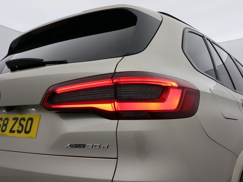 2018 (68) BMW X5 xDrive30d M Sport 5dr Auto 5040312