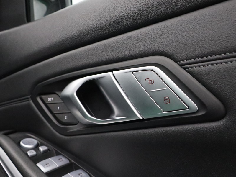 2025 (25) BMW M3 xDrive 530 Competition M 4dr Step Auto 5042562