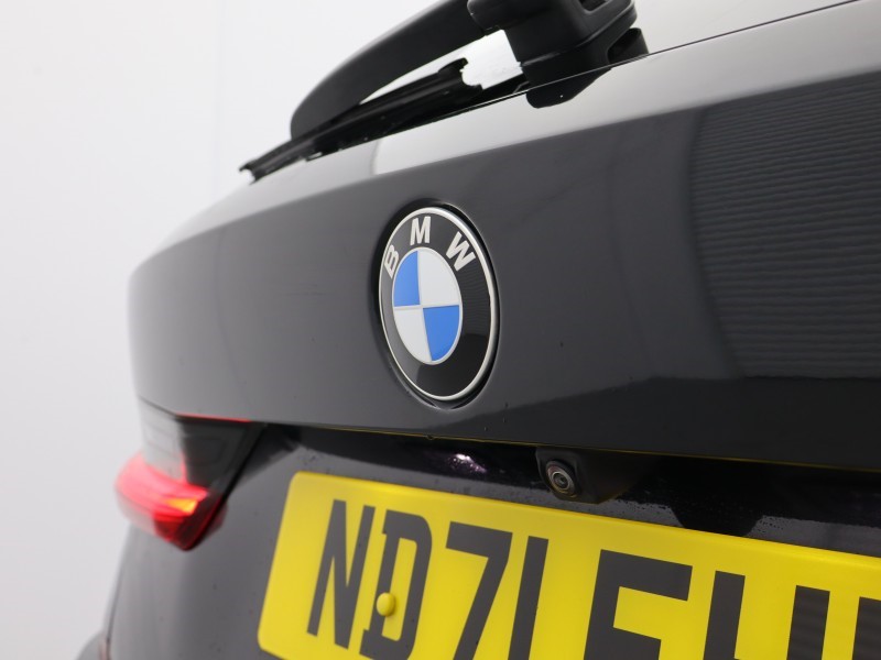 2021 (71) BMW 3 SERIES 318i M Sport 5dr Step Auto 5049683