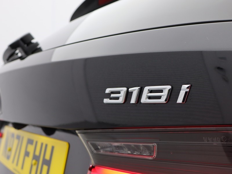 2021 (71) BMW 3 SERIES 318i M Sport 5dr Step Auto 5049682