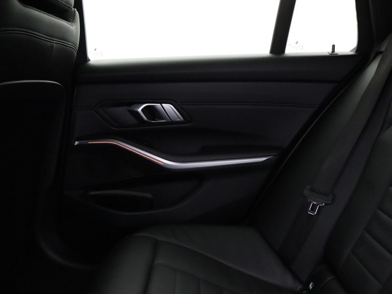 2021 (71) BMW 3 SERIES 318i M Sport 5dr Step Auto 5049700