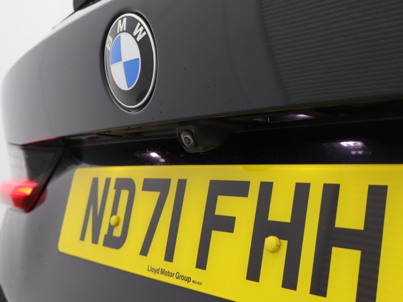 2021 (71) BMW 3 SERIES 318i M Sport 5dr Step Auto 5049684