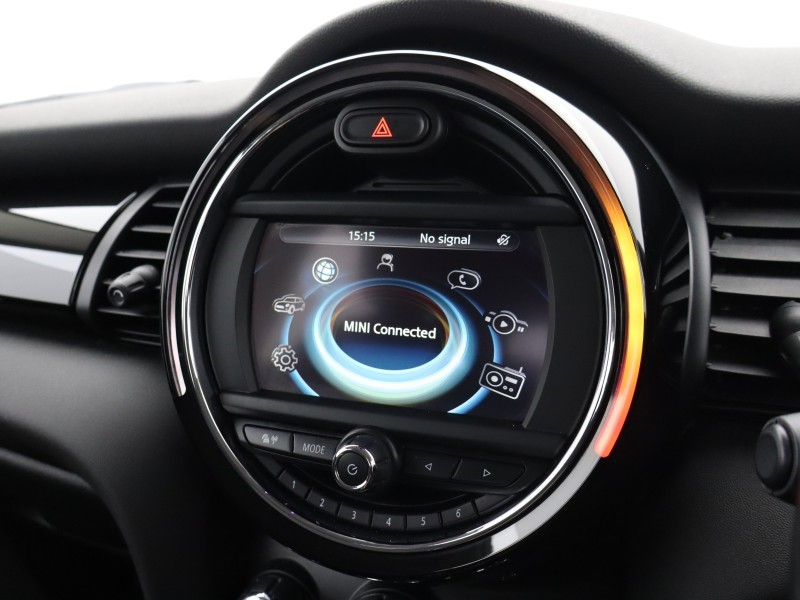 2016 (16) MINI HATCHBACK 1.5 Cooper 5dr 5134839