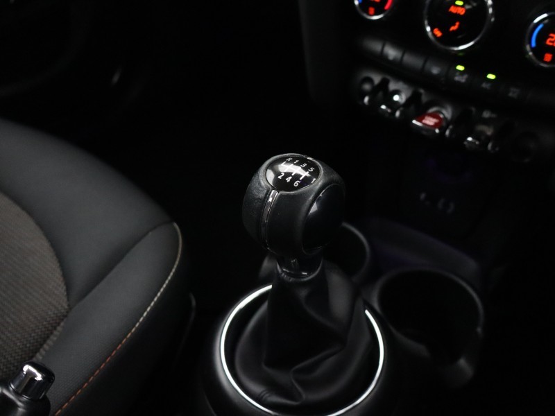 2016 (16) MINI HATCHBACK 1.5 Cooper 5dr 5134851