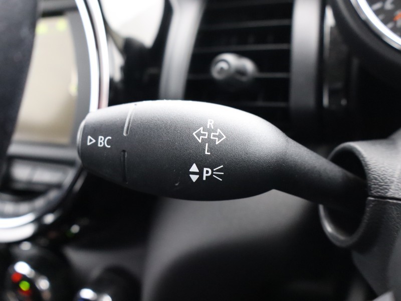 2016 (16) MINI HATCHBACK 1.5 Cooper 5dr 5134856