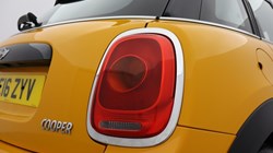 2016 (16) MINI HATCHBACK 1.5 Cooper 5dr 5134821