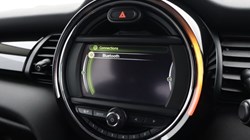 2016 (16) MINI HATCHBACK 1.5 Cooper 5dr 5134843