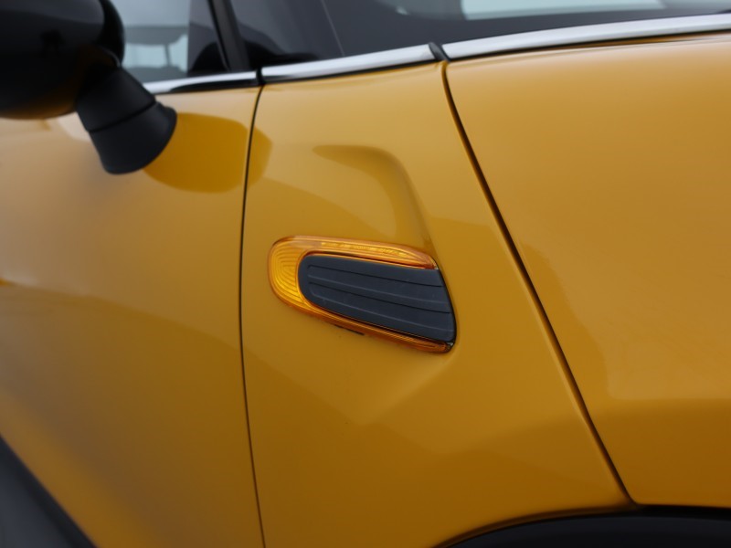 2016 (16) MINI HATCHBACK 1.5 Cooper 5dr 5134831