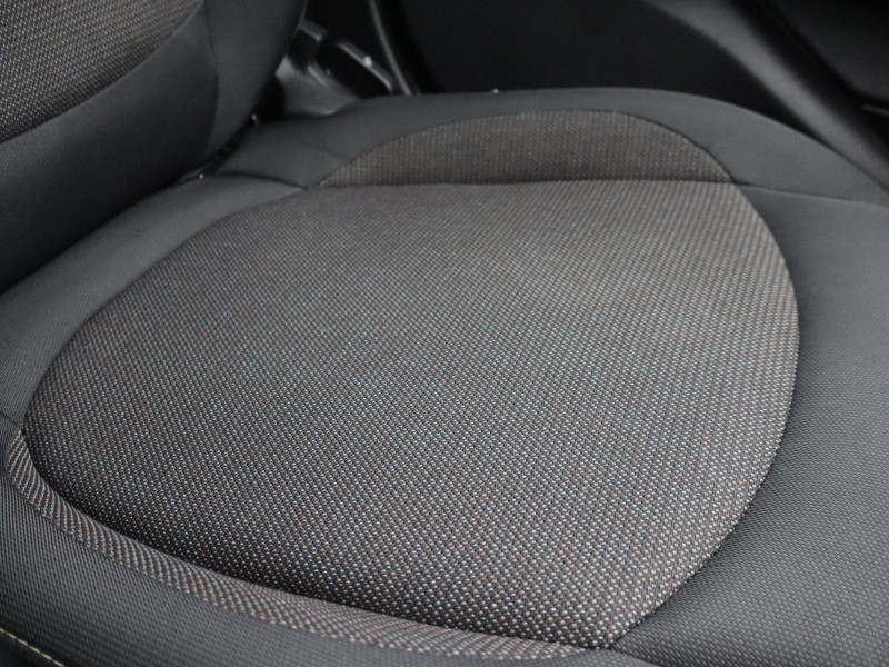 2016 (16) MINI HATCHBACK 1.5 Cooper 5dr 5134846